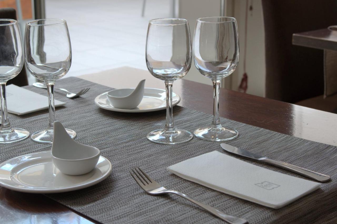 Zenit Borrell Hotel Barcelona Ngoại thất bức ảnh