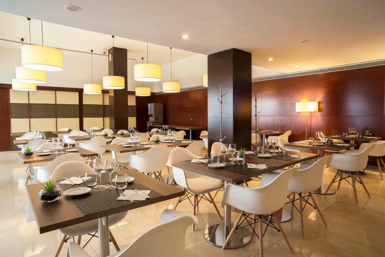 Zenit Borrell Hotel Barcelona Ngoại thất bức ảnh